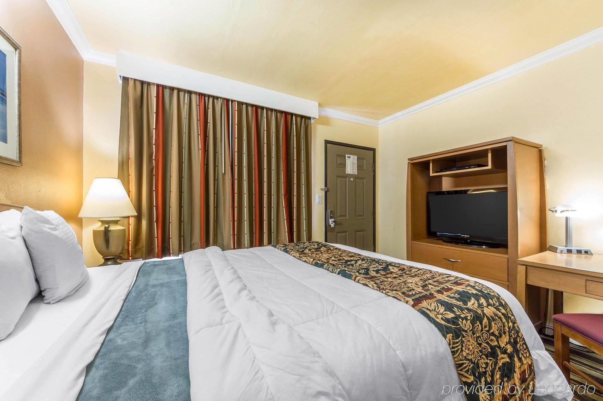 Rodeway Inn & Suites Near The Coliseum & Arena Oakland Exterior foto